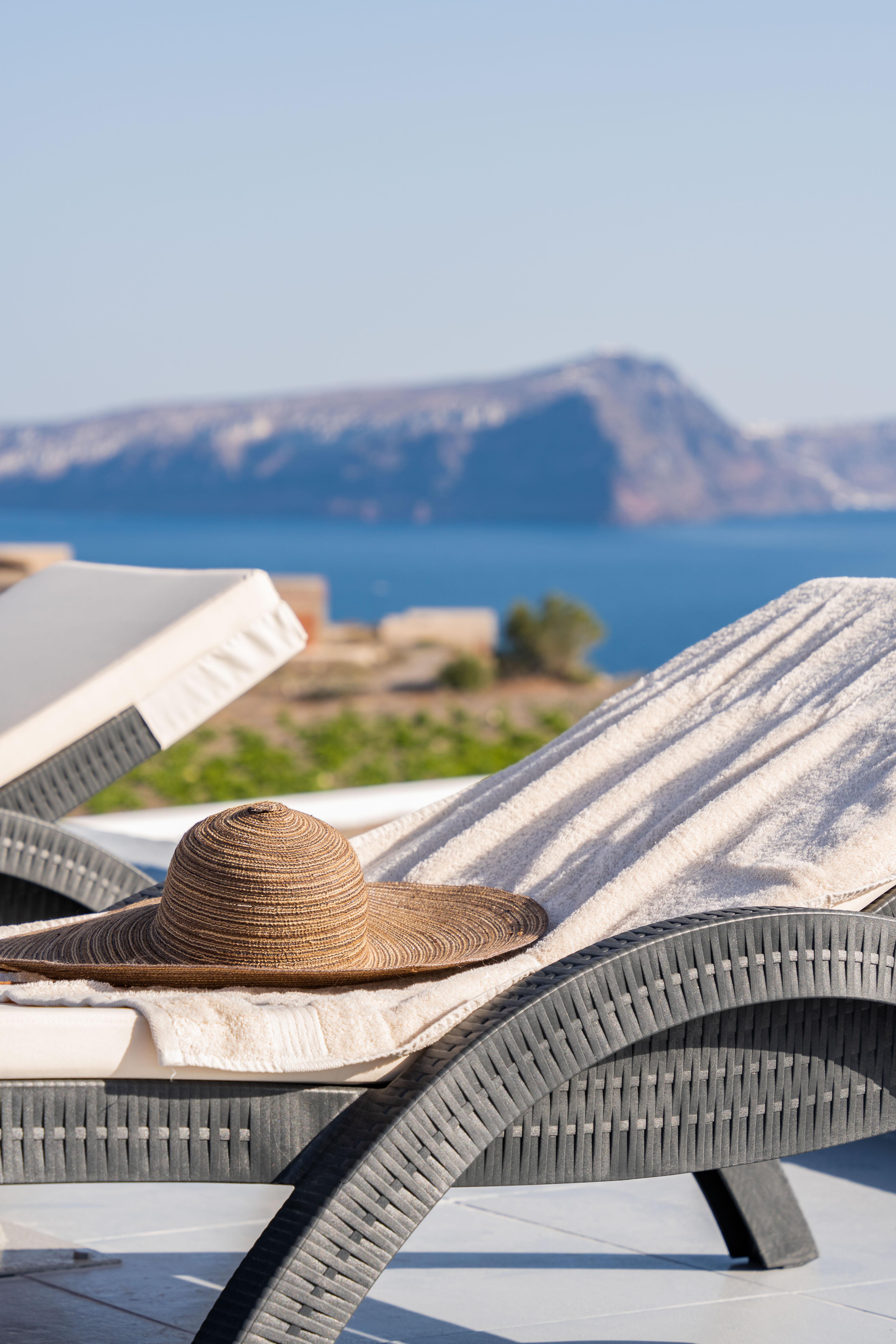 Serenita Luxury Suites Akrotírion エクステリア 写真