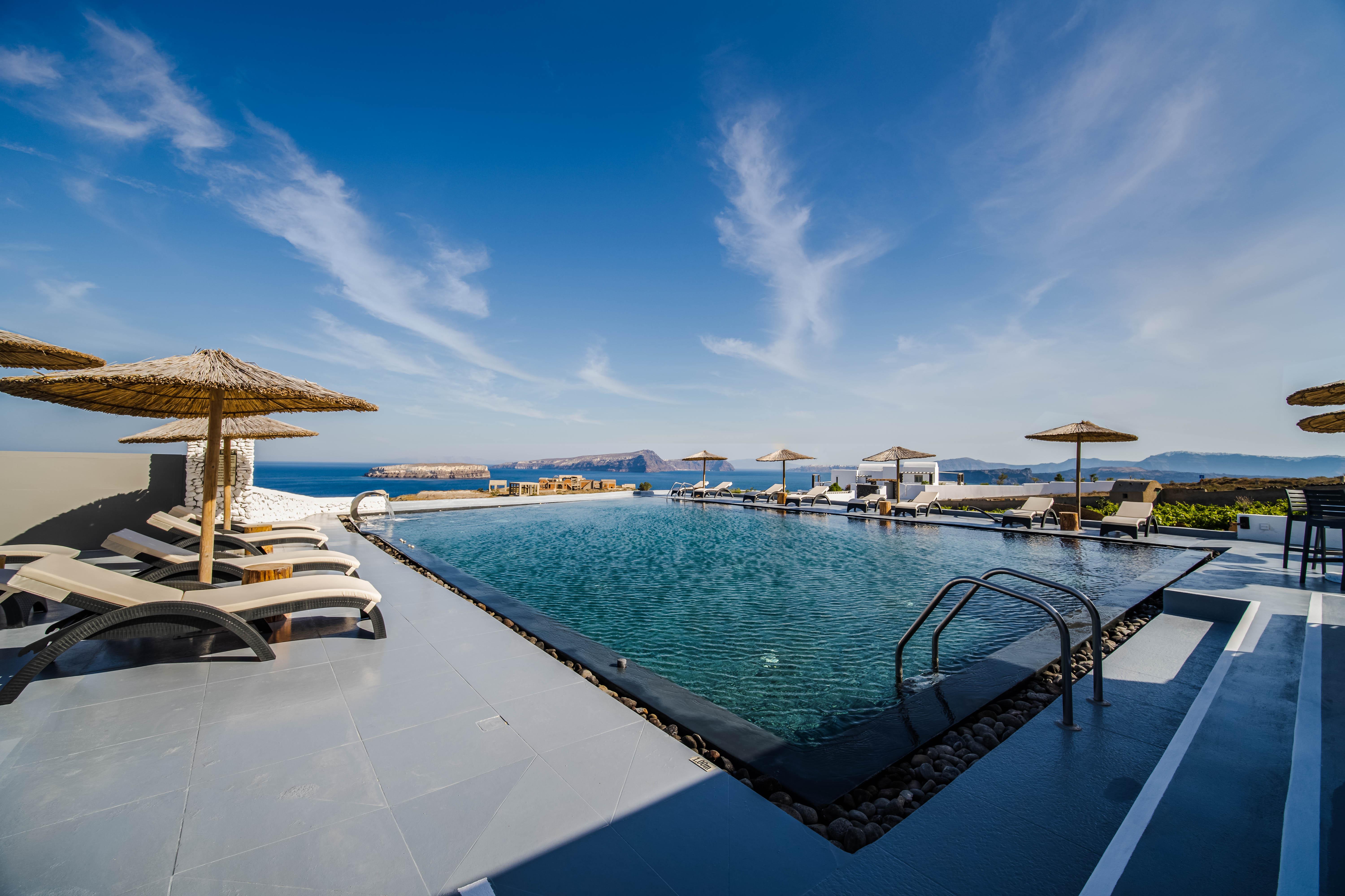 Serenita Luxury Suites Akrotírion エクステリア 写真